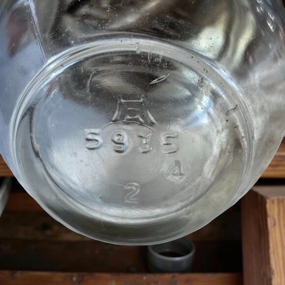 Vintage Nut Meat Chopper Jar – Hand-Crank Tin Hopper on Hazel-Atlas Glass 1930s - Picture 4 of 9